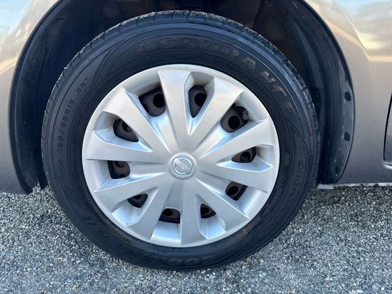 Nissan Versa 1.6 S 5M 2016