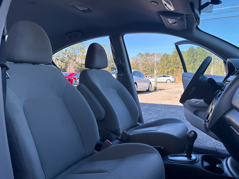 Nissan Versa 1.6 S 5M 2016