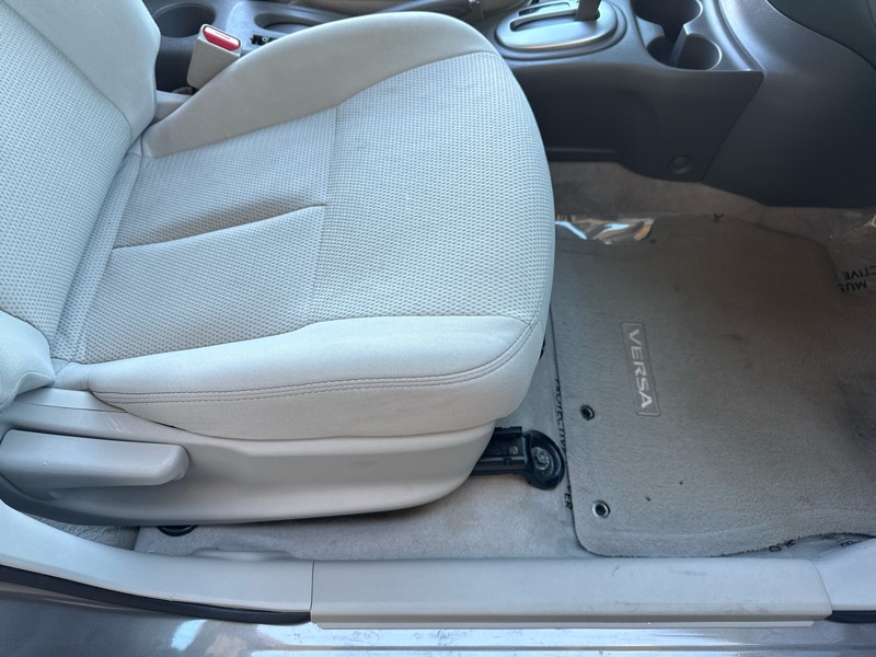 Nissan Versa 1.6 S 5M 2016