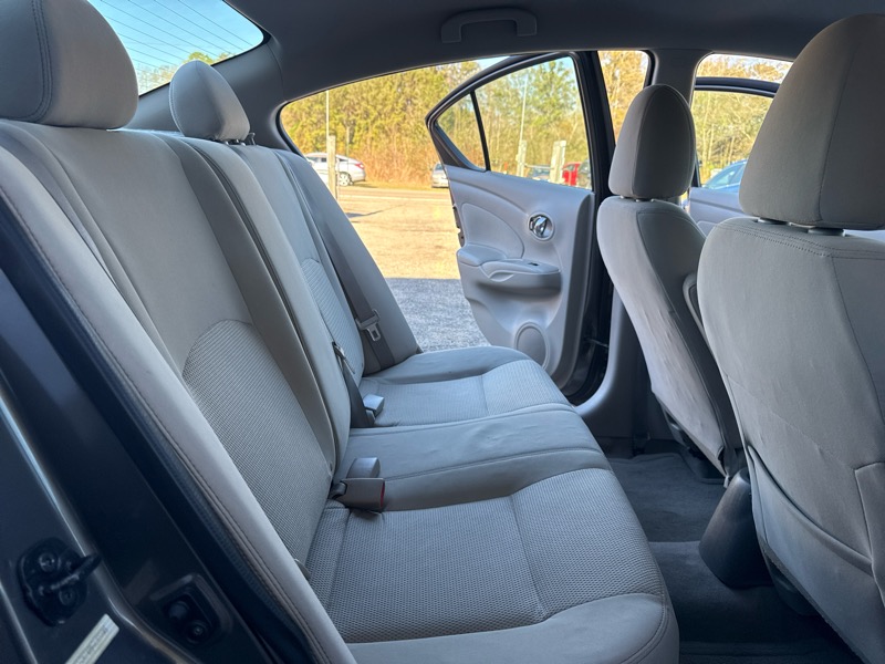 Nissan Versa 1.6 S 5M 2016