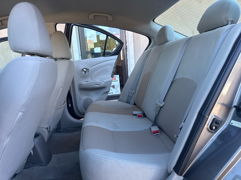 Nissan Versa 1.6 S 5M 2016