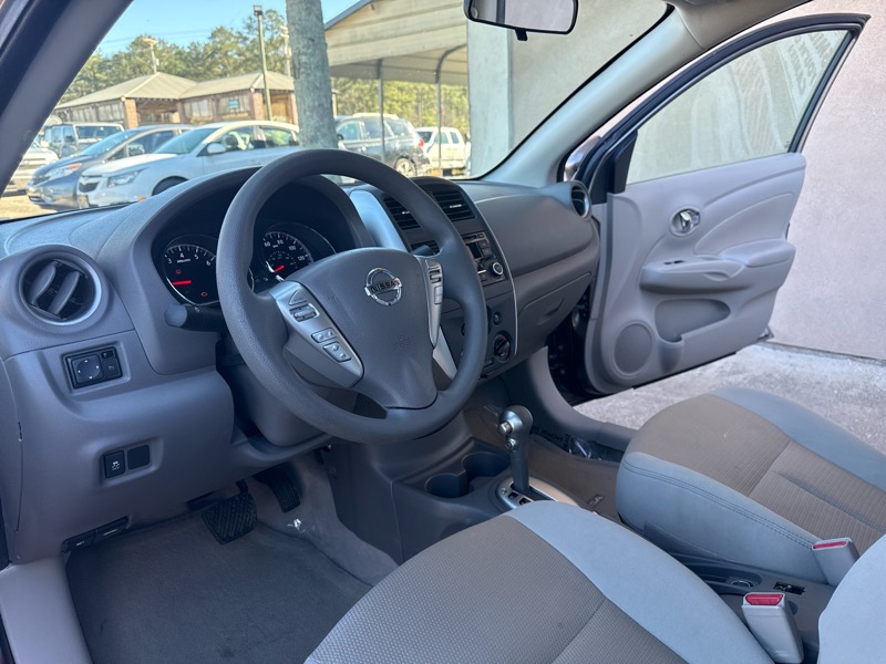 Nissan Versa 1.6 S 5M 2016