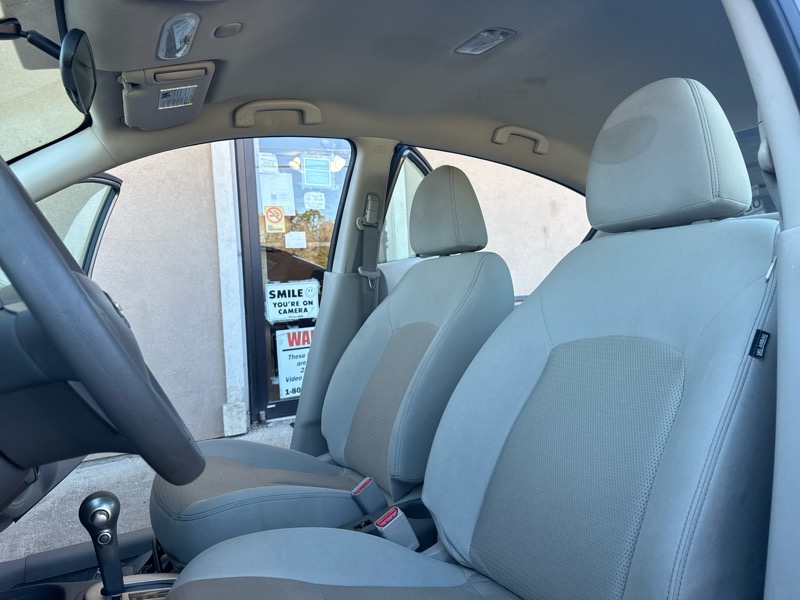 Nissan Versa 1.6 S 5M 2016