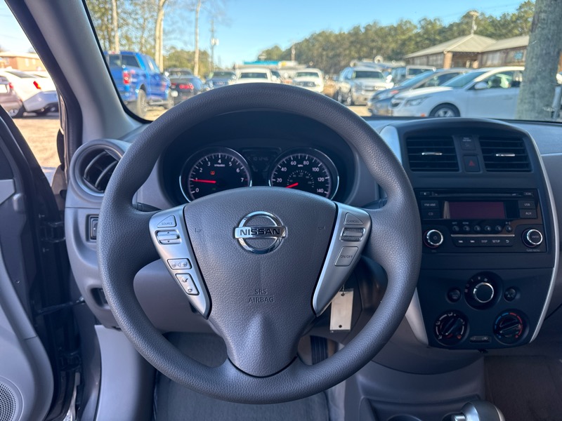 Nissan Versa 1.6 S 5M 2016