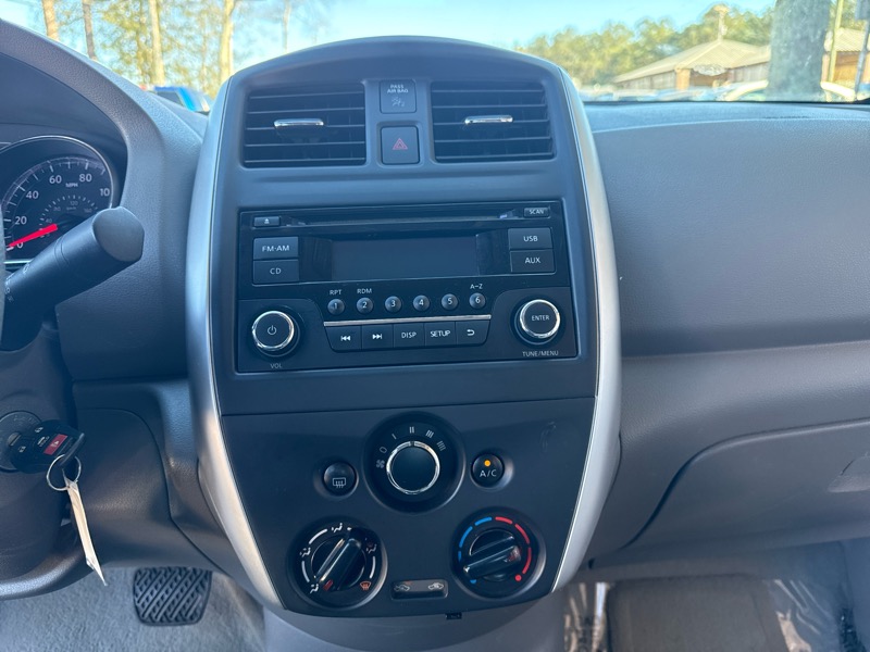 Nissan Versa 1.6 S 5M 2016