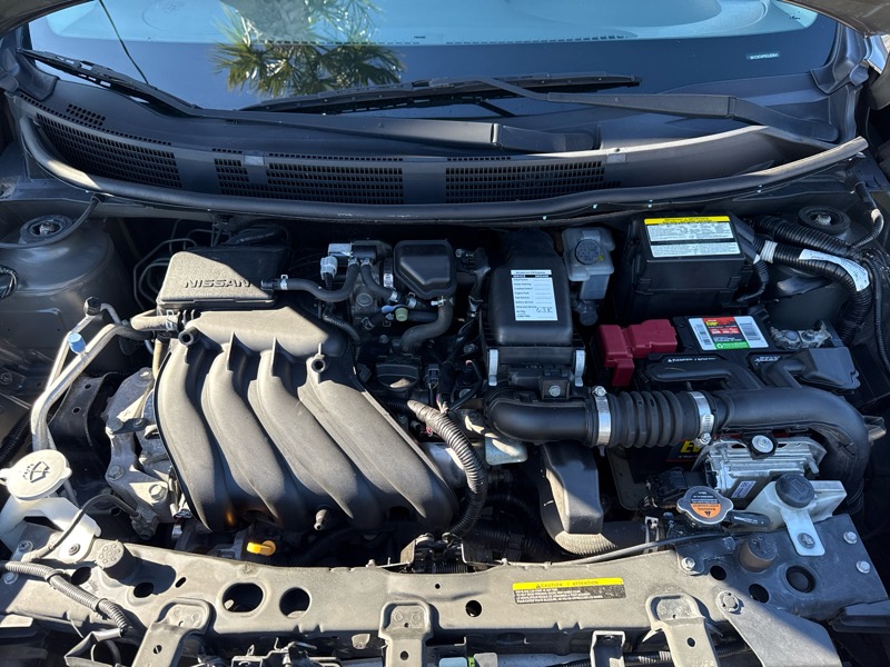 Nissan Versa 1.6 S 5M 2016