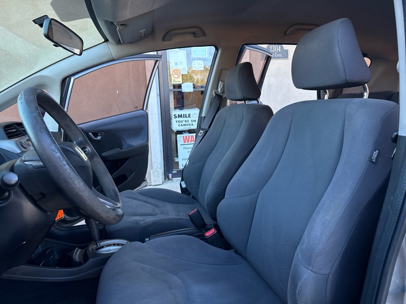 Honda Fit 5-Speed AT 2010