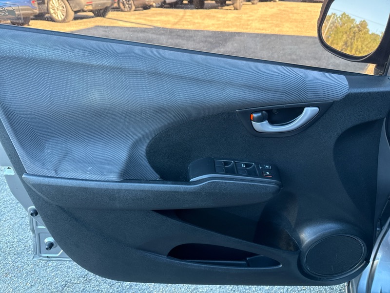 Honda Fit 5-Speed AT 2010