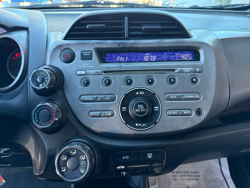 Honda Fit 5-Speed AT 2010