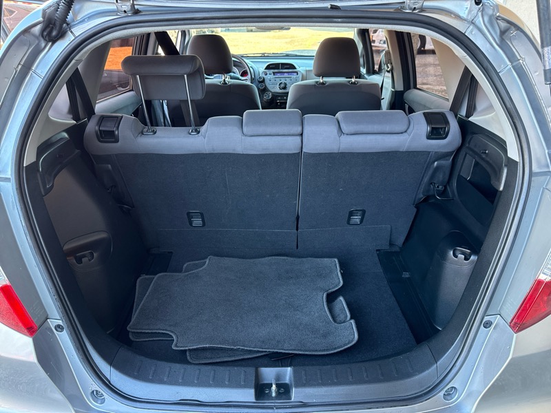 Honda Fit 5-Speed AT 2010