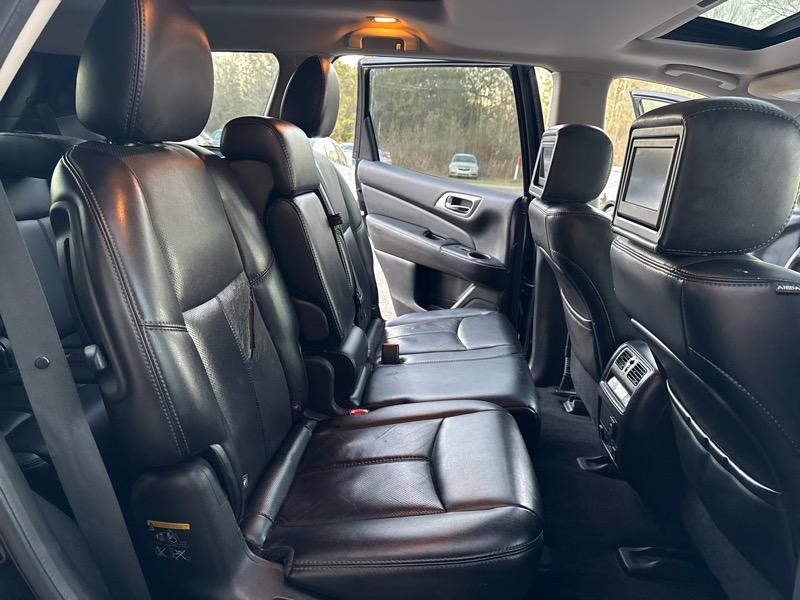 Nissan Pathfinder SL 2WD 2014