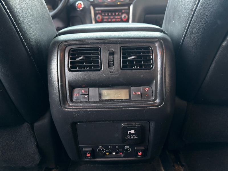 Nissan Pathfinder SL 2WD 2014