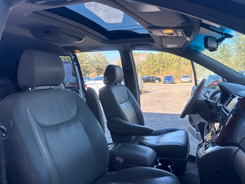 Toyota Sienna XLE Limited FWD 2008