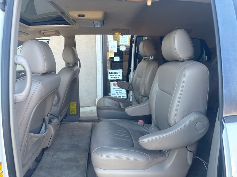 Toyota Sienna XLE Limited FWD 2008