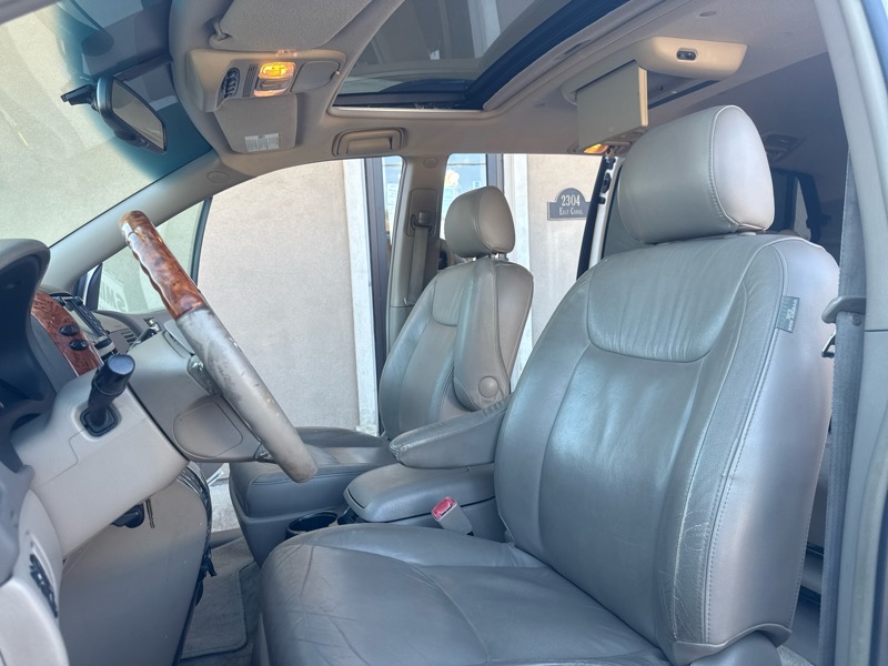 Toyota Sienna XLE Limited FWD 2008