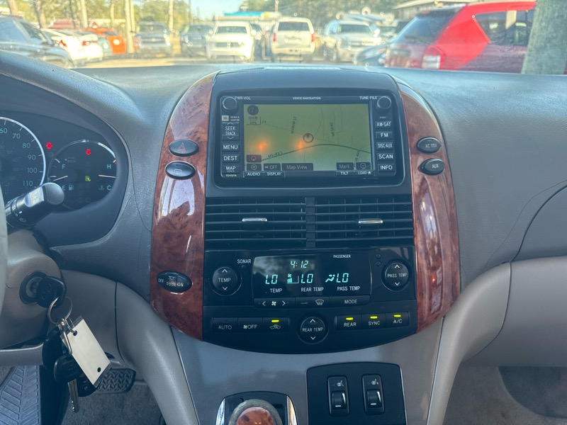 Toyota Sienna XLE Limited FWD 2008