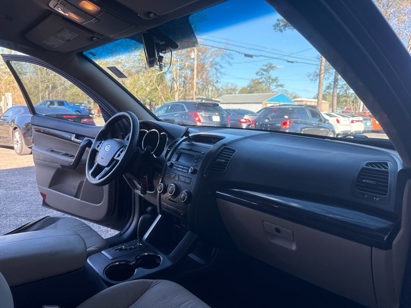 Kia Sorento LX 2WD 2012