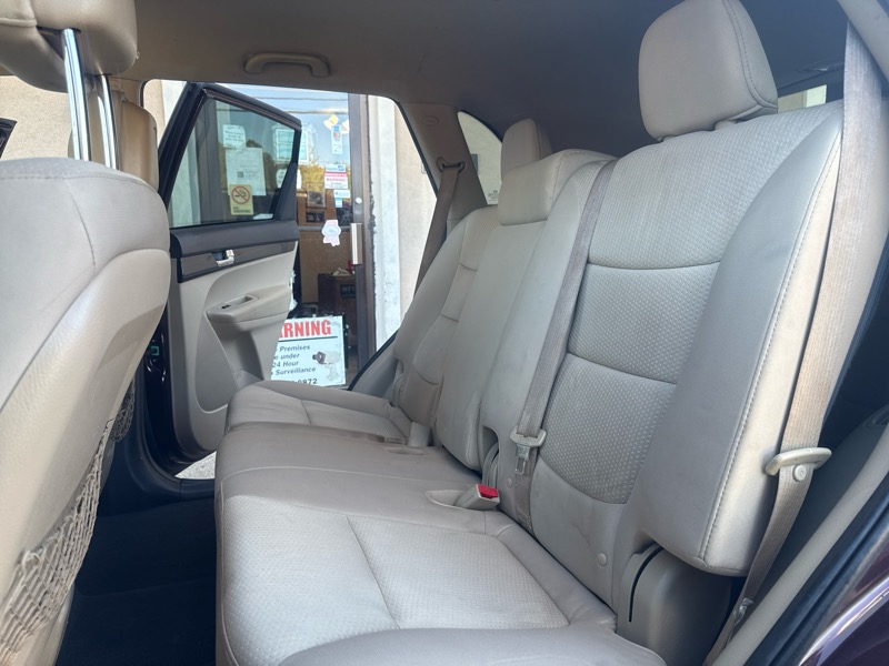 Kia Sorento LX 2WD 2012