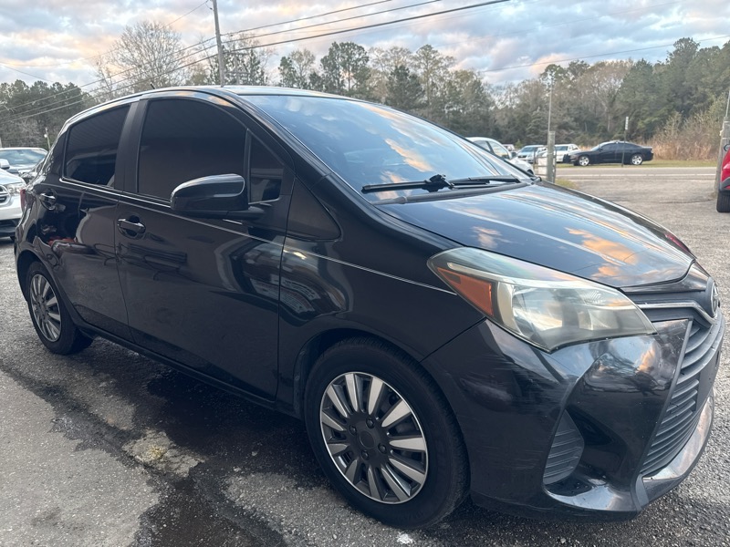 Toyota Yaris LE 5-Door AT 2015