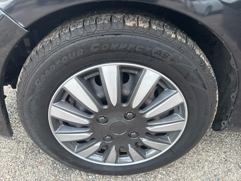 Toyota Yaris LE 5-Door AT 2015