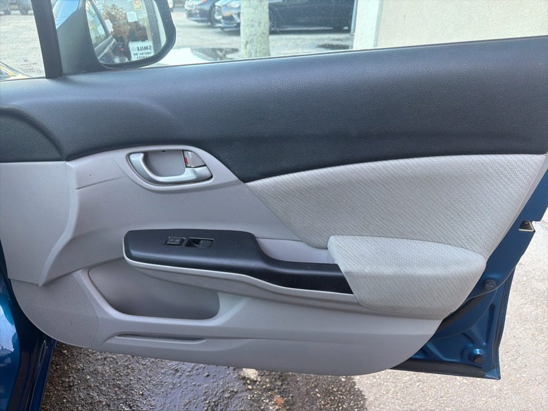 Honda Civic 1.5 4-Door Sedan 2013