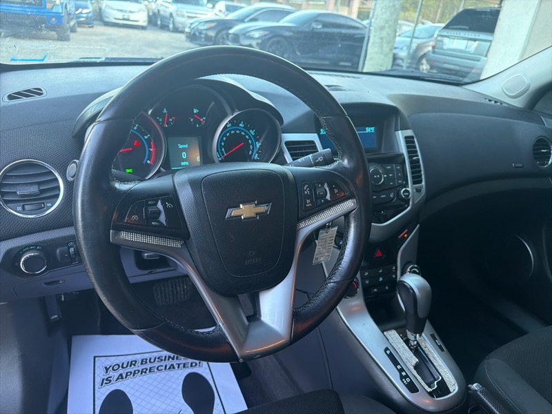 Chevrolet Cruze 1LT 2011