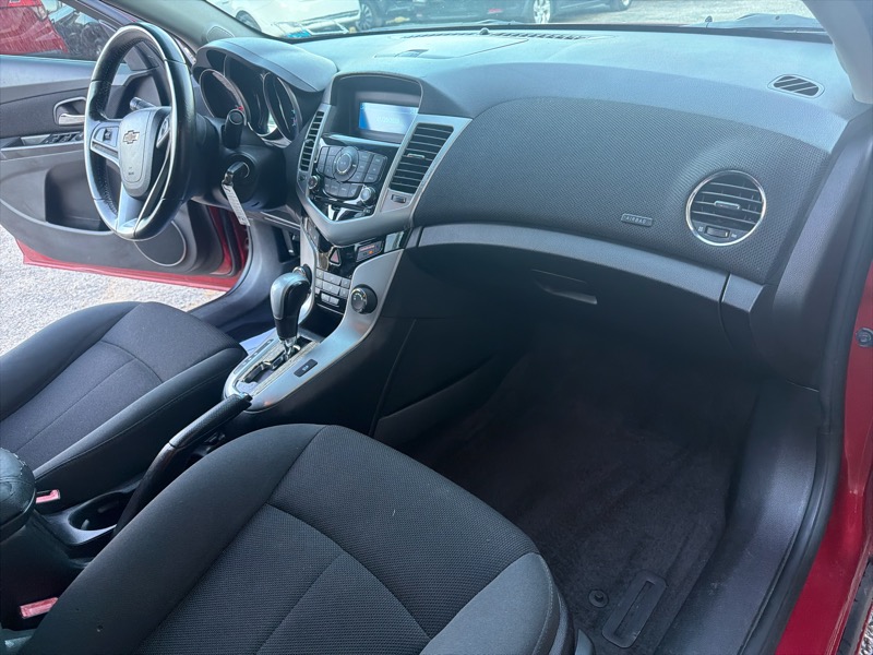 Chevrolet Cruze 1LT 2011