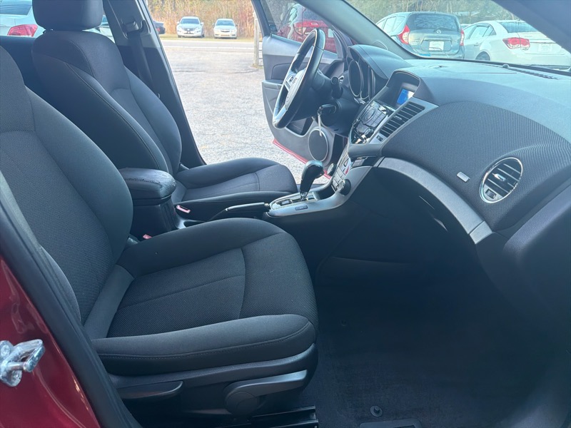 Chevrolet Cruze 1LT 2011