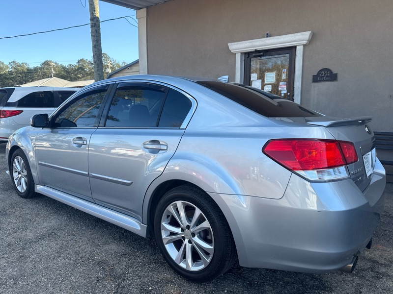 Subaru Legacy 3.6R Limited 2013