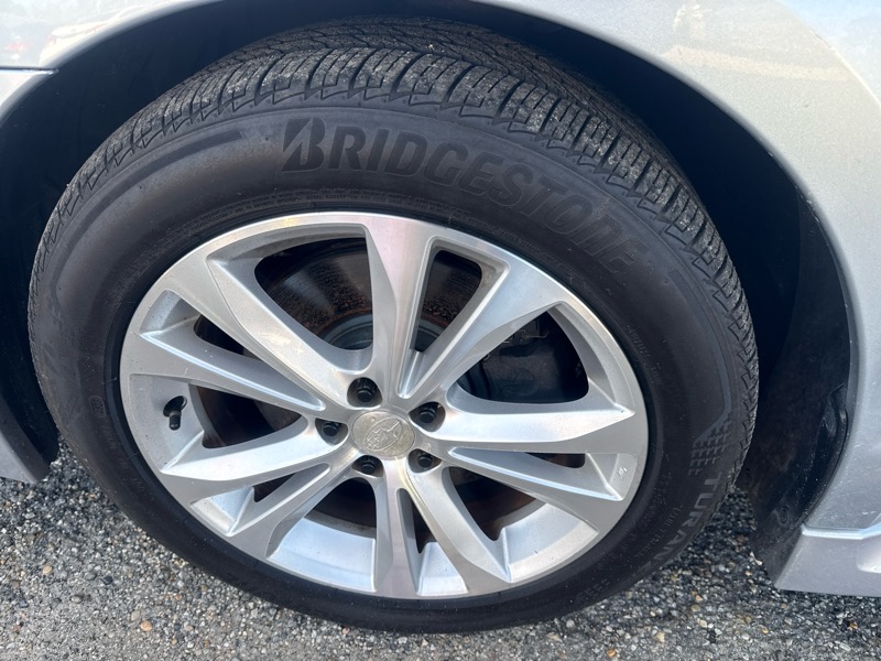 Subaru Legacy 3.6R Limited 2013