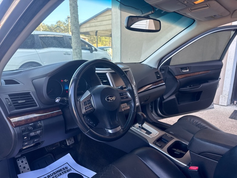 Subaru Legacy 3.6R Limited 2013