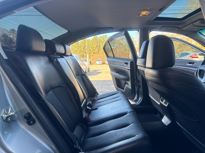 Subaru Legacy 3.6R Limited 2013