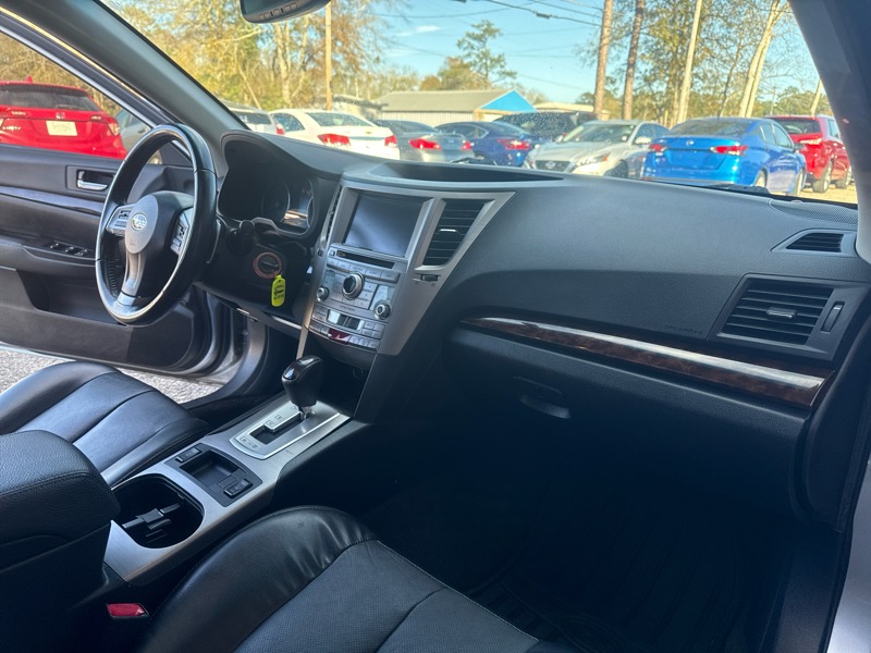 Subaru Legacy 3.6R Limited 2013