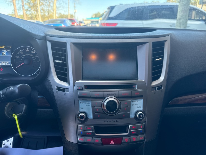 Subaru Legacy 3.6R Limited 2013