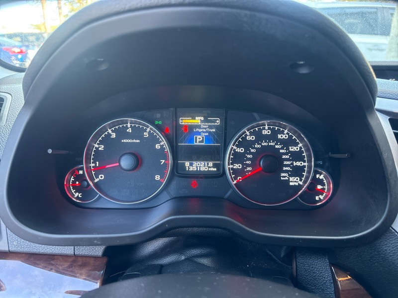 Subaru Legacy 3.6R Limited 2013