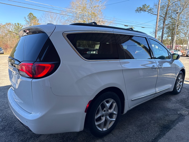 Chrysler Pacifica Touring-L 2017