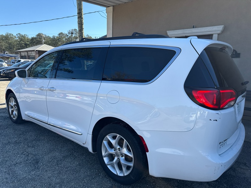 Chrysler Pacifica Touring-L 2017
