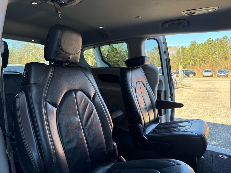 Chrysler Pacifica Touring-L 2017