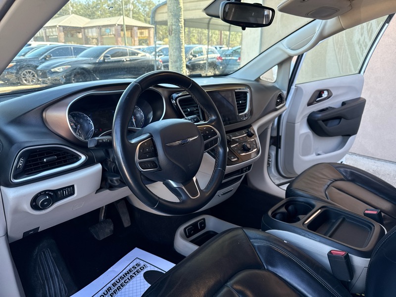 Chrysler Pacifica Touring-L 2017