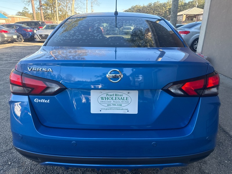 Nissan Versa S CVT 2021