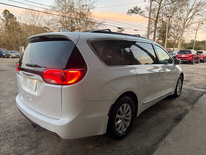 Chrysler Pacifica Touring-L 2017