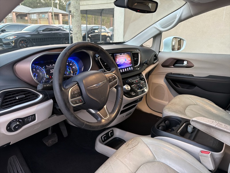 Chrysler Pacifica Touring-L 2017