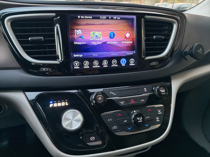 Chrysler Pacifica Touring-L 2017