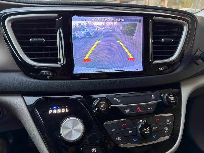 Chrysler Pacifica Touring-L 2017