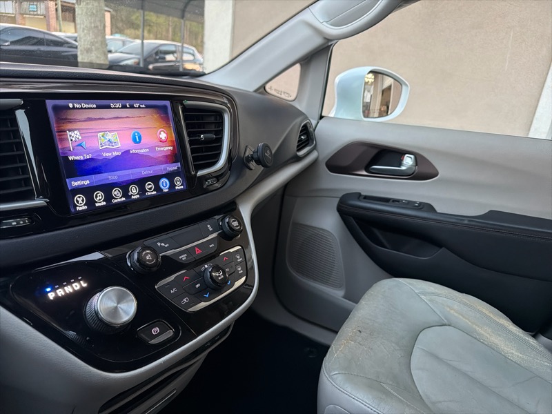 Chrysler Pacifica Touring-L 2017