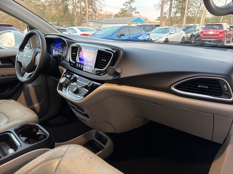 Chrysler Pacifica Touring-L 2017