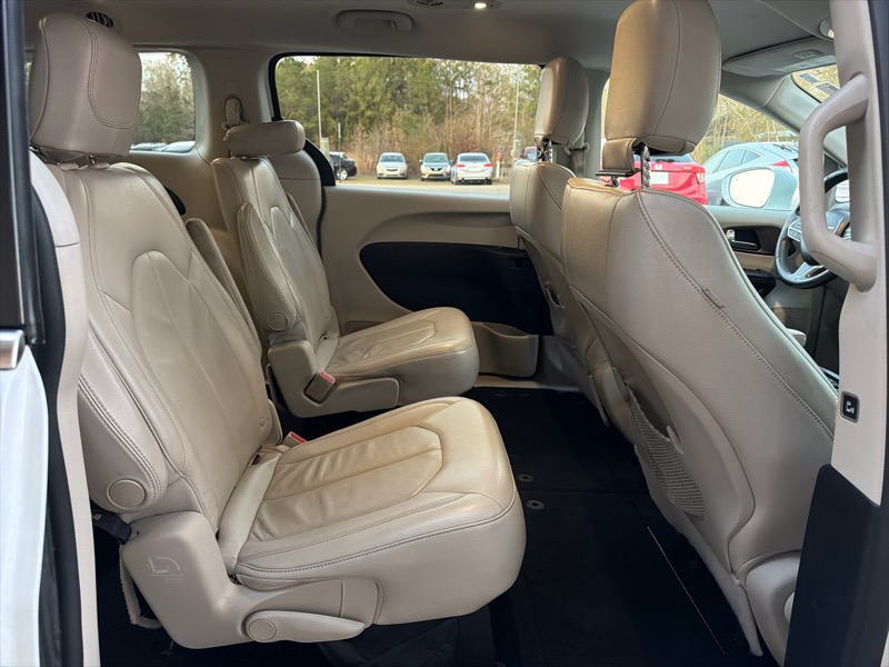 Chrysler Pacifica Touring-L 2017