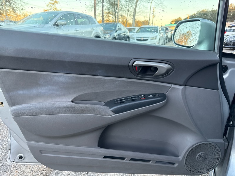 Honda Civic 4dr Sdn DX Auto 2007