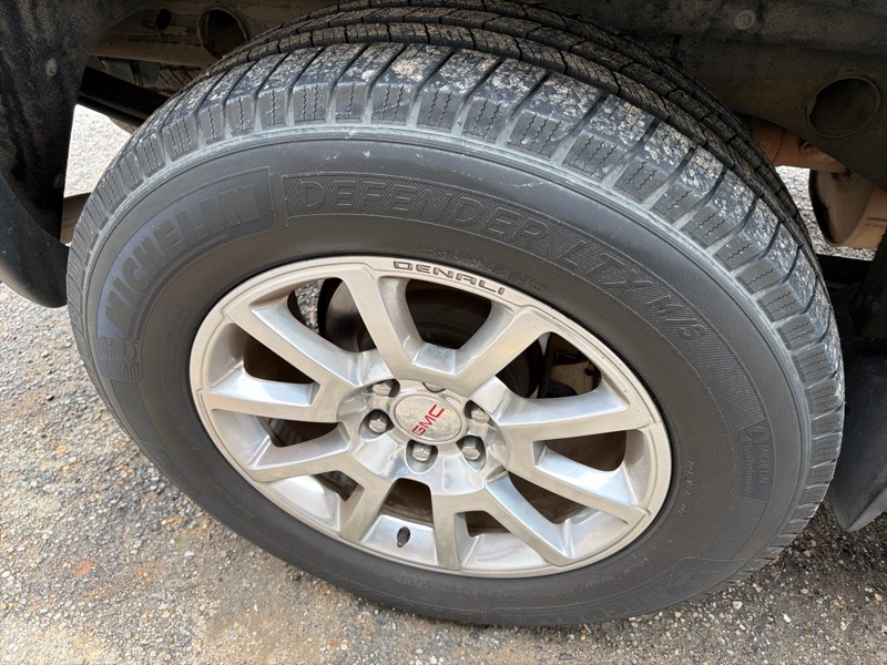 GMC Sierra 1500 Denali Crew Cab Short Box 4WD 2015