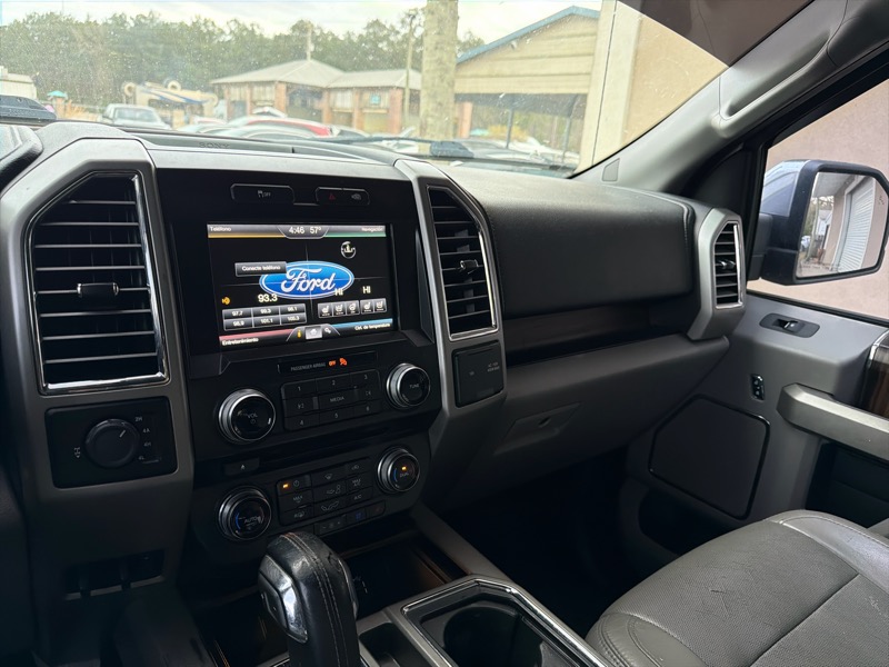 Ford F-150 Lariat 4WD SuperCrew 5.5' Box 2015